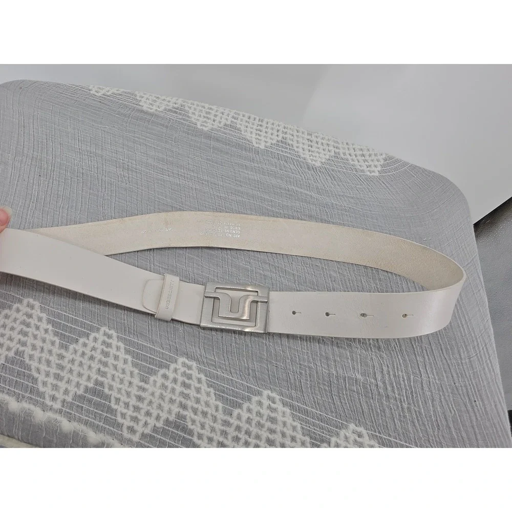 J.Lindeberg Mens White Leather Bridge Logo Buckle Belt Size 34 Made in Italy
